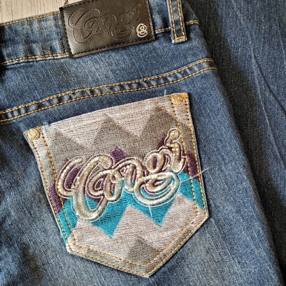 Coogi Women's Distressed Skinny Jeans •Size 7/8• - Picture 5 of 11